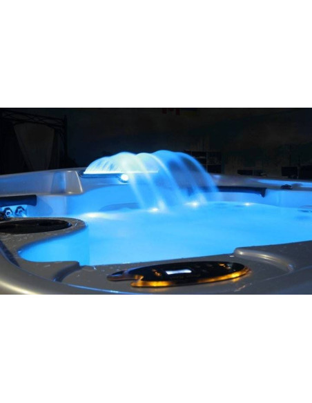 Luxury spa Cascade 3
