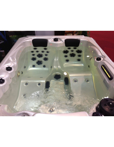 andromeda-virivky-bazeny