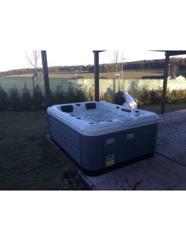 andromeda-virivky-bazeny