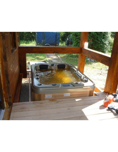 andromeda-virivky-bazeny