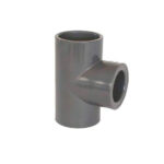 PVC tvarovka – T-kus 90° redukovaný 63 x 50 mm